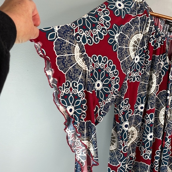 Espresso Asymmetrical Blue and Red Blouse 3/4 Sleeve - Picture 3 of 11